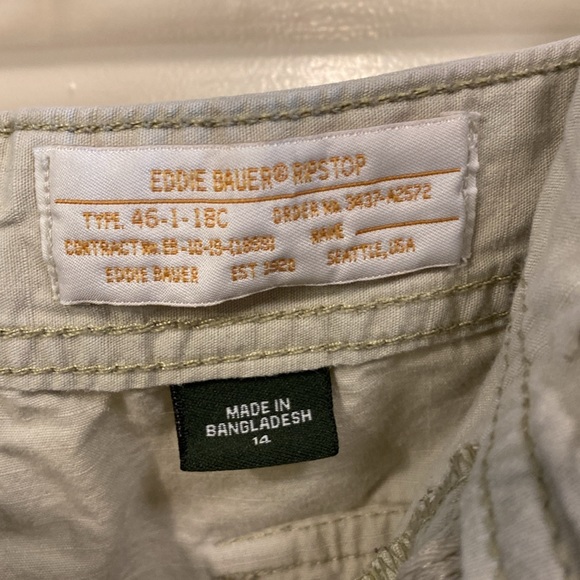 Eddie Bauer Ripstop Shorts. Size 14 - Picture 3 of 3